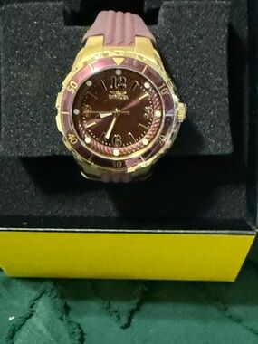 Invicta Gold and Purple Sport Watch with Purple Silicone Strap NWT/ Never worn